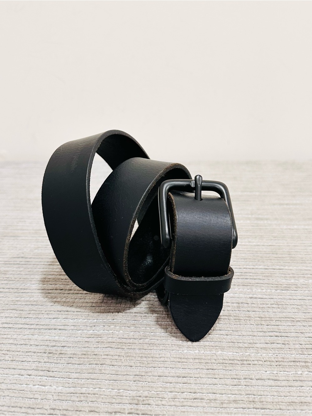 Banana Republic Black Leather Belt Size 34 Matte Black Buckle Minimalist Classic